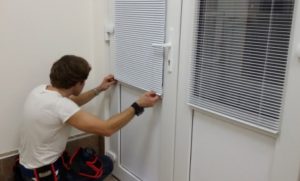 Установка рулонных жалюзи в Владимире